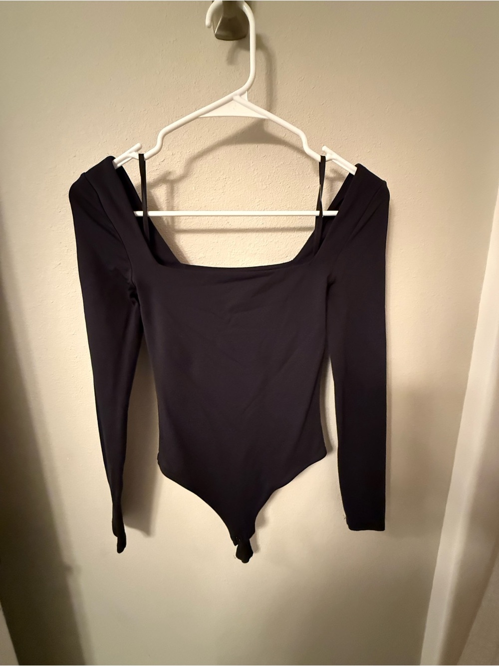 Aritzia Long Sleeve Body Suit
